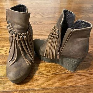 Sbicca booties